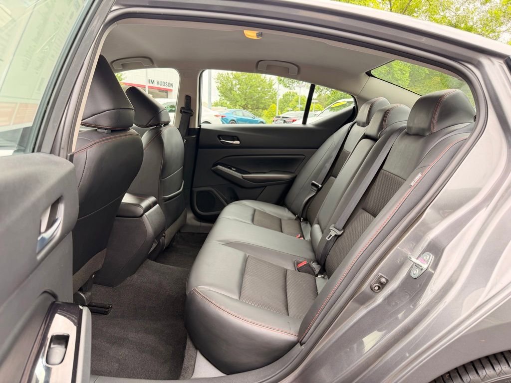 Used 2024 Nissan Altima 2.5 SR FWD image 16