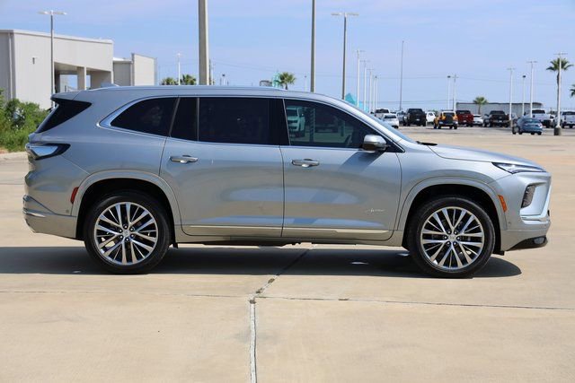New 2026 Buick Enclave Avenir w/ Super Cruise Package FWD image 4