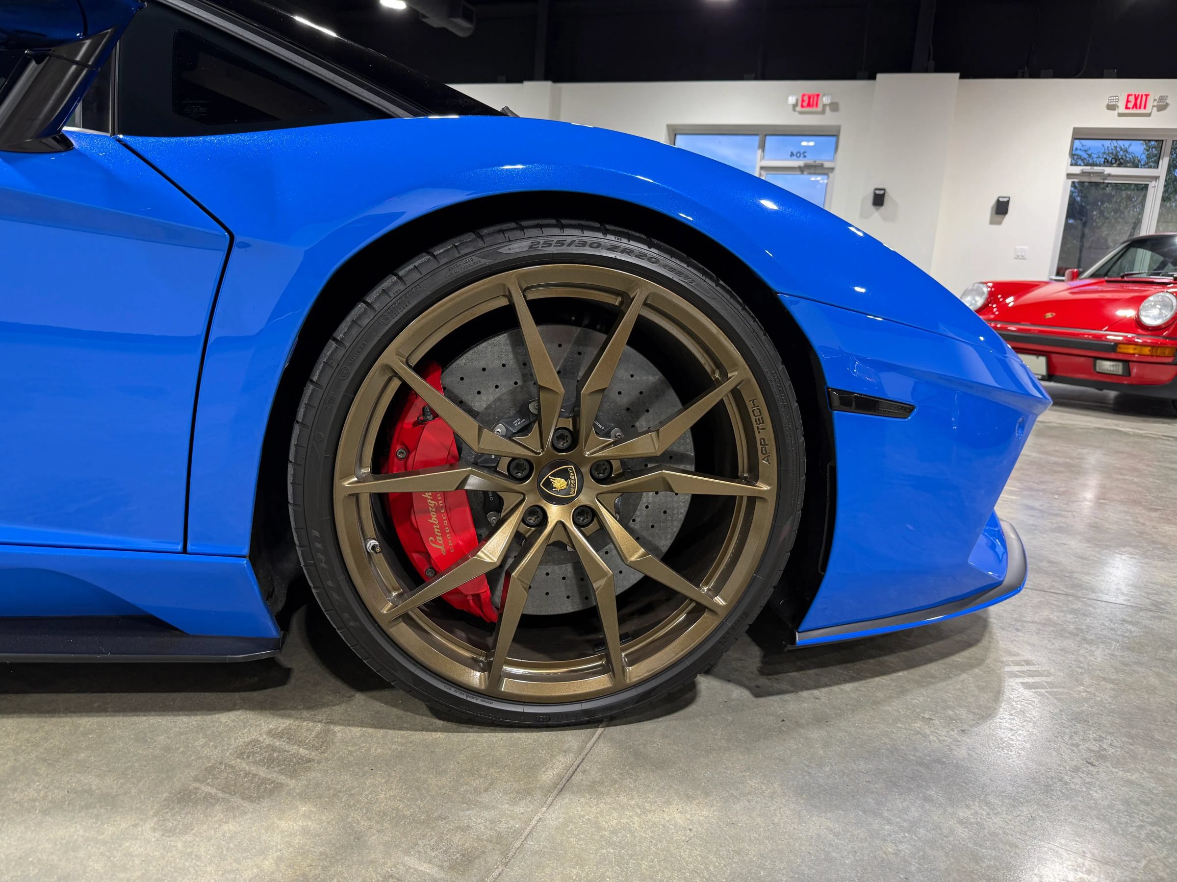 Used 2018 Lamborghini Aventador S AWD/4WD image 24