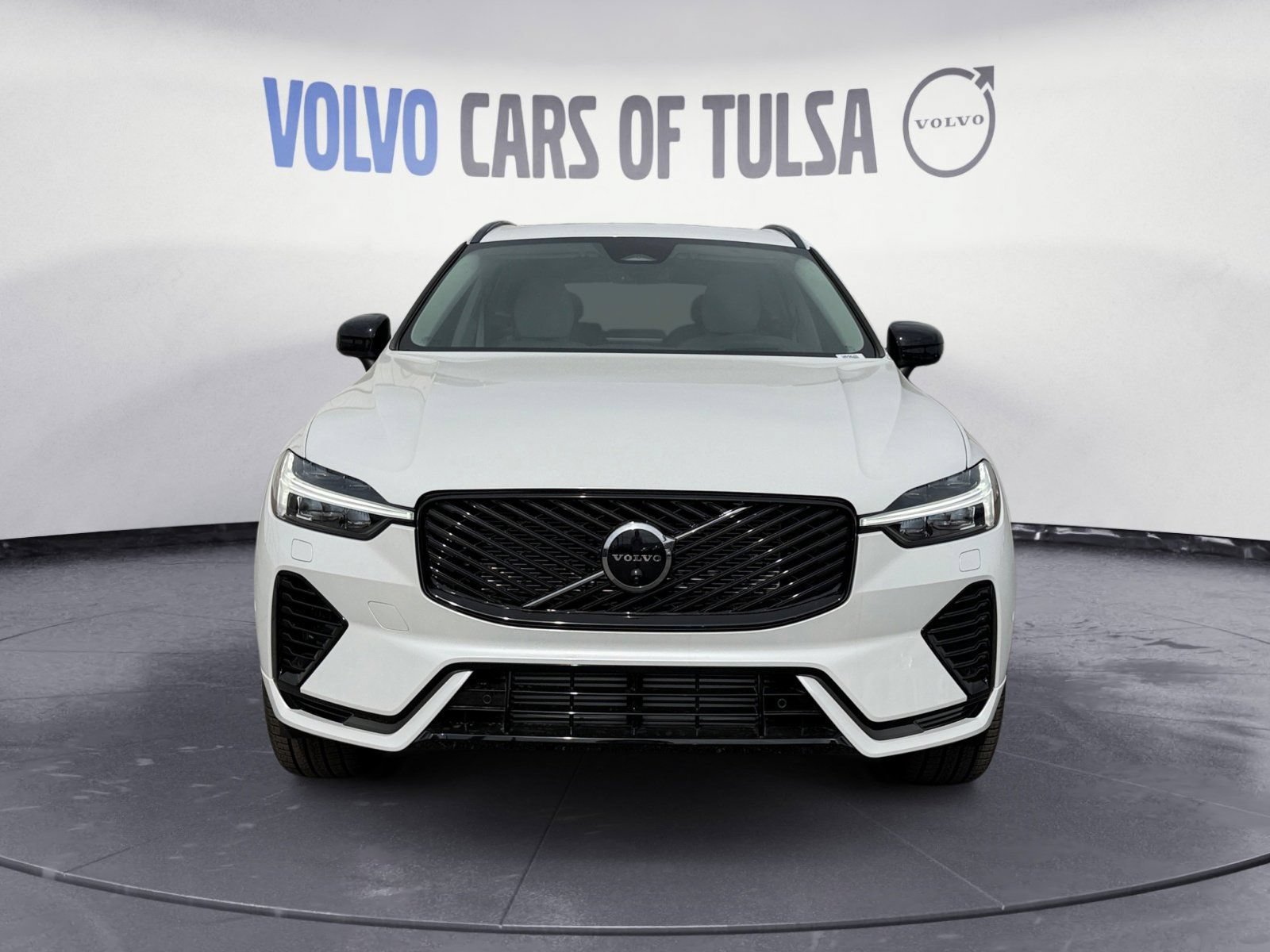 New 2026 Volvo XC60 T8 Ultra w/ Protection Package Premier AWD/4WD image 8