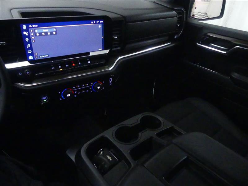 Used 2024 Chevrolet Silverado 1500 LT image 16