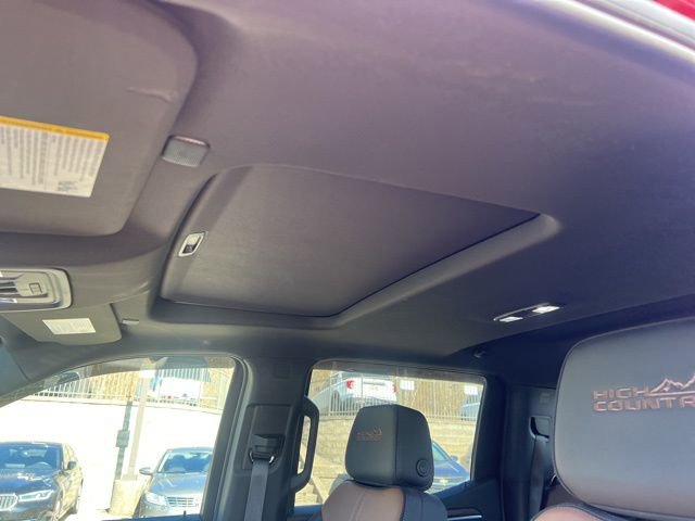 Used 2025 Chevrolet Silverado 1500 High Country image 14