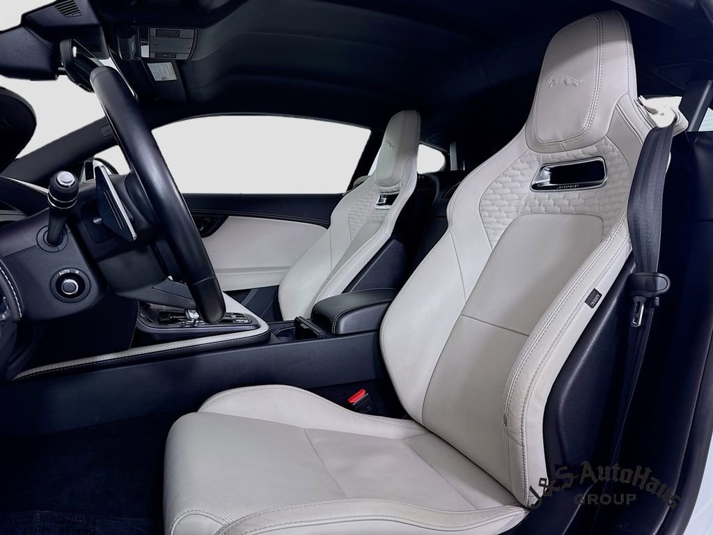 Used 2022 Jaguar F-TYPE Coupe image 11