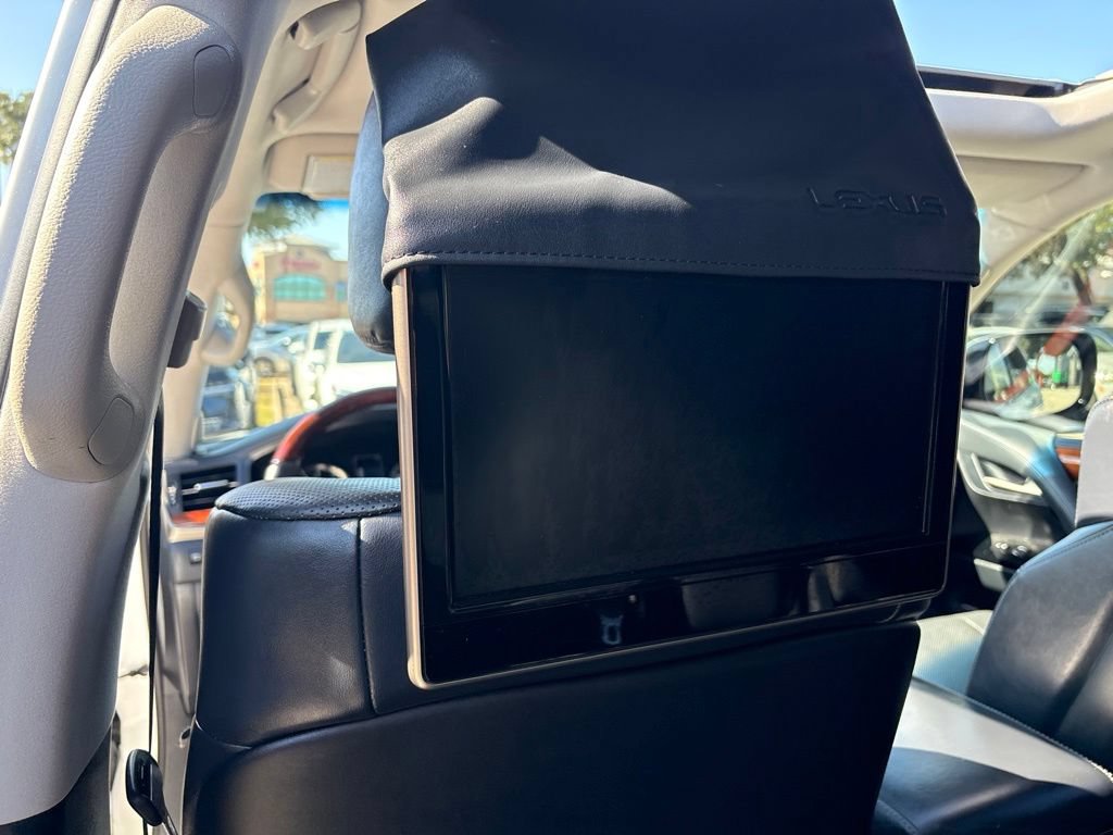 Used 2019 Lexus LX 570 4WD w/ Luxury Package image 20