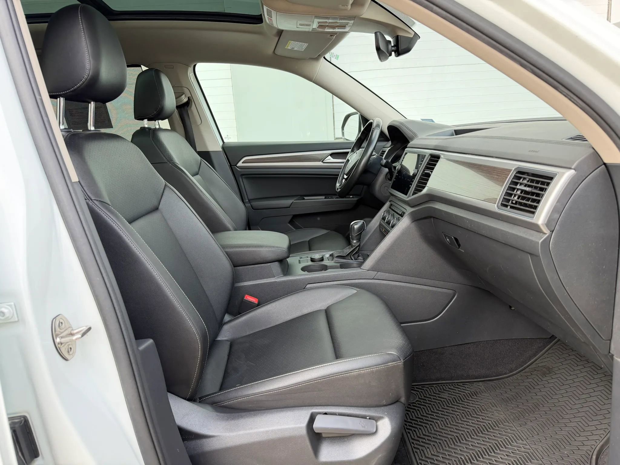 Used 2019 Volkswagen Atlas SE w/ Panoramic Sunroof Package image 15