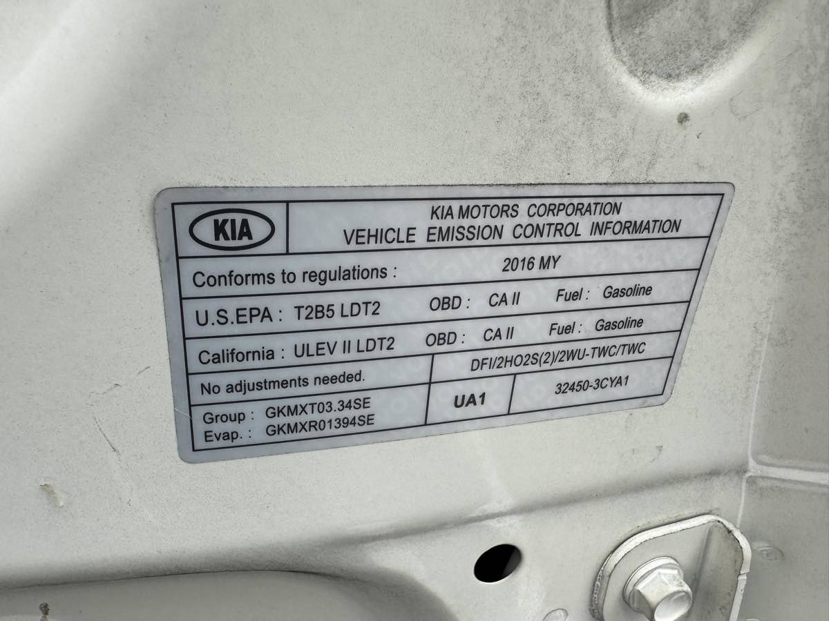 Used 2016 Kia Sedona SX FWD image 24