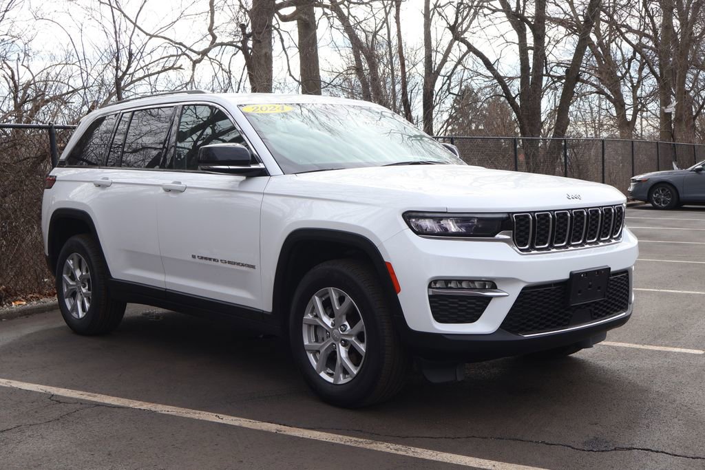 Used 2024 Jeep Grand Cherokee Limited image 11