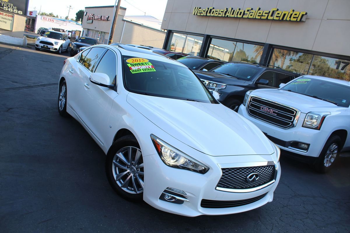 Used 2015 INFINITI Q50 w/ Moonroof Package RWD image 36