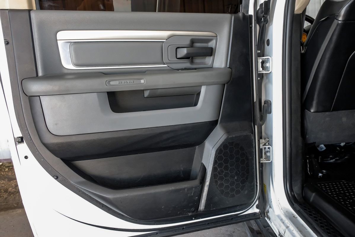 Used 2020 RAM 3500 Tradesman w/ Chrome Appearance Group AWD/4WD image 44
