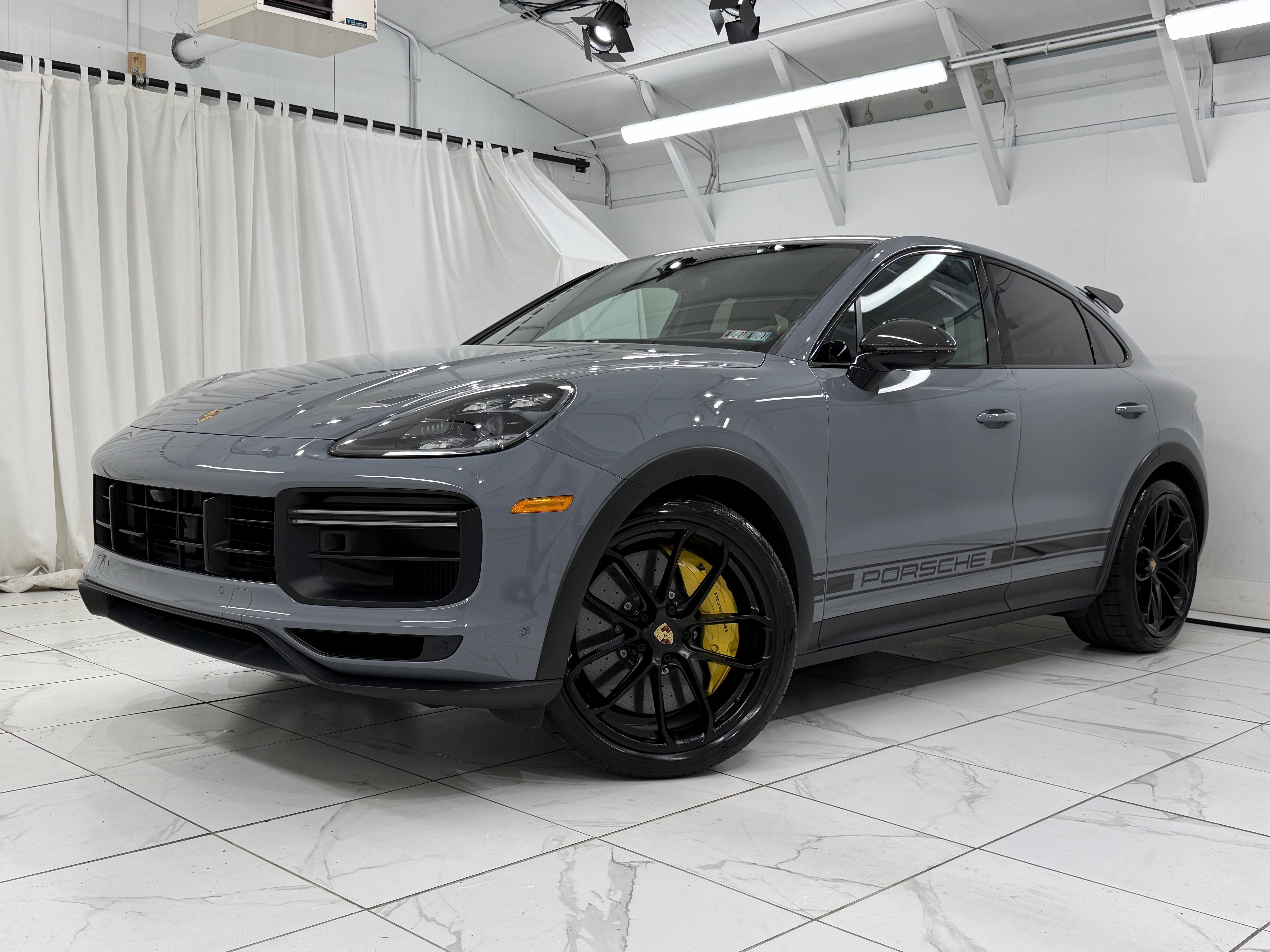 Certified 2022 Porsche Cayenne Turbo GT AWD/4WD image 1