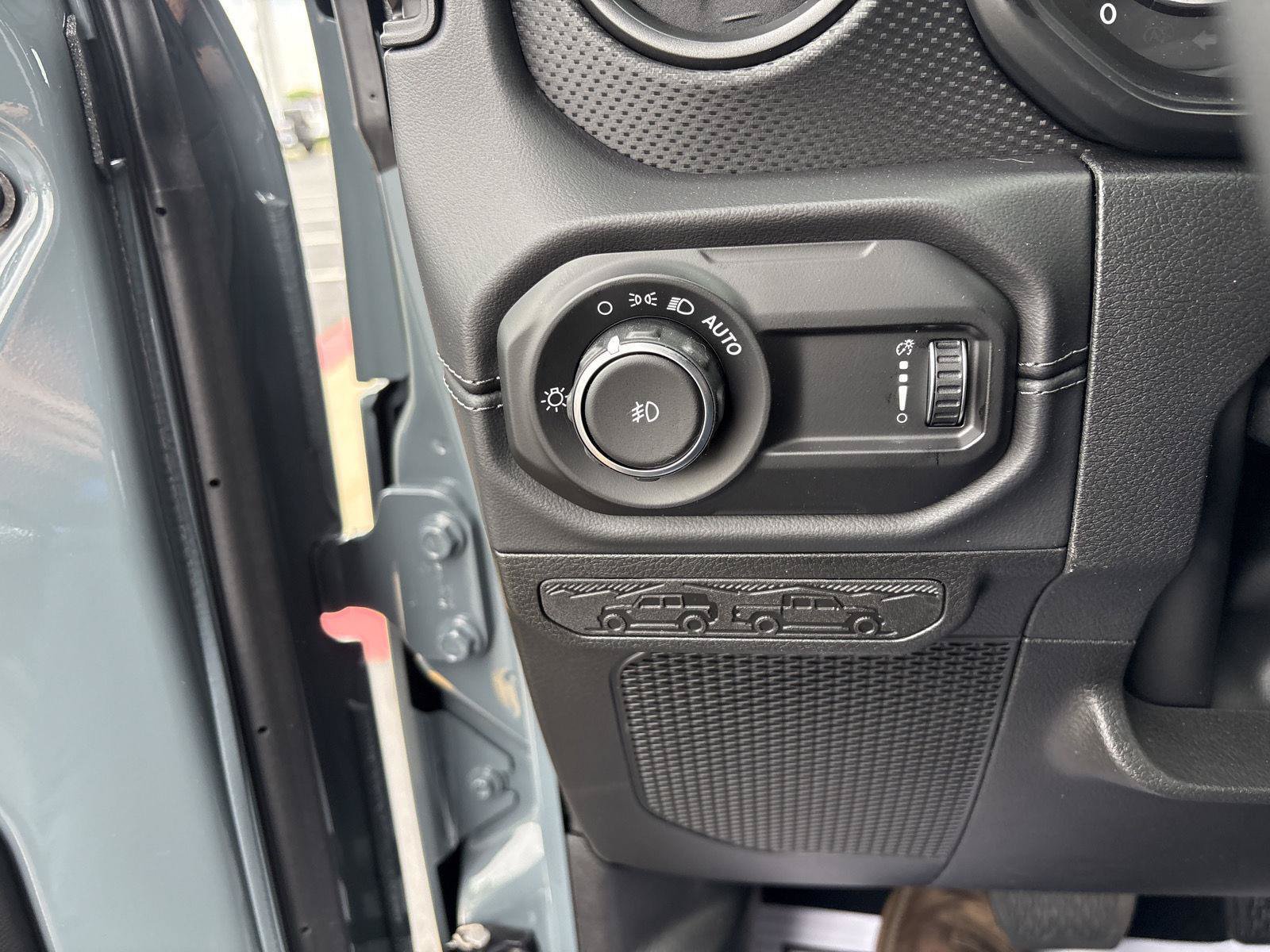 New 2026 Jeep Wrangler Unlimited Rubicon AWD/4WD image 19