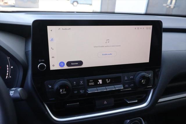 Certified 2025 Toyota Grand Highlander AWD image 16