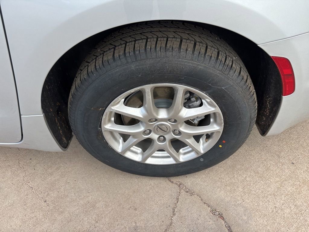 Used 2024 Chrysler Pacifica Touring-L image 10