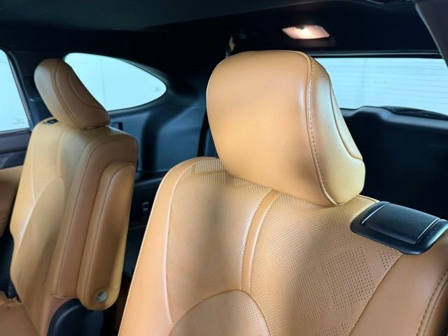 Used 2021 Toyota Highlander Platinum image 23