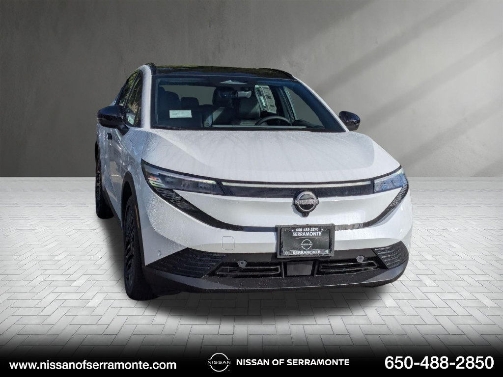 New 2026 Nissan Leaf Platinum+ w/ Cargo Package (Platinum+) FWD image 1
