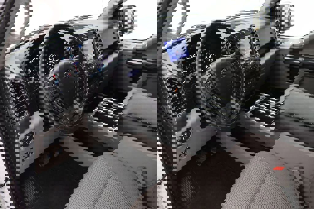 Used 2020 Ford F150 XLT w/ Equipment Group 302A Luxury image 17