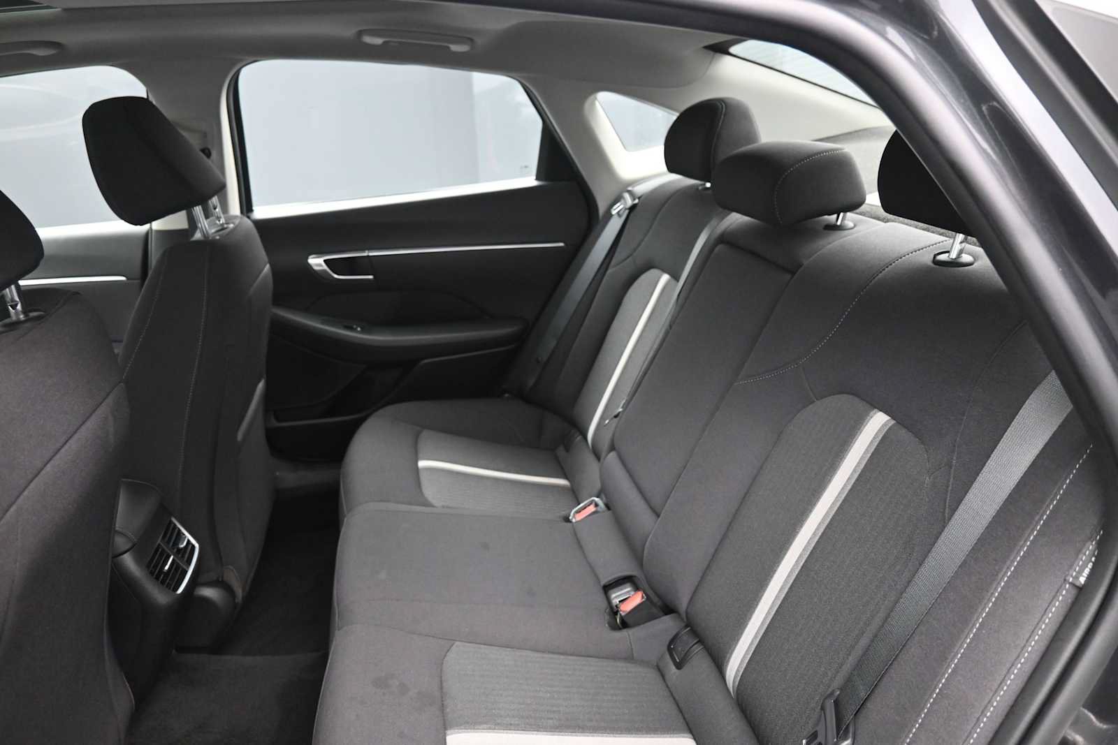 Certified 2023 Hyundai Sonata SEL w/ Convenience Package FWD image 21
