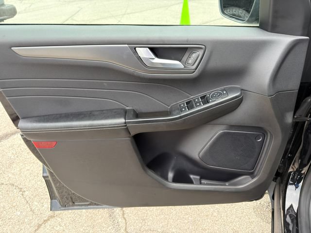 Used 2024 Ford Escape SE FWD image 18