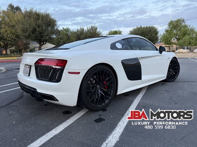 Used 2018 Audi R8 V10 w/ Carbon Exterior Package image 29