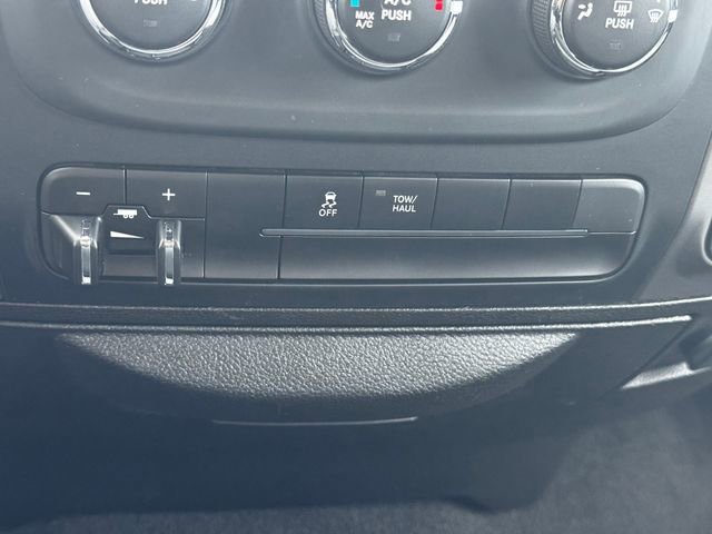 Used 2023 RAM 1500 Classic SLT w/ Protection Group AWD/4WD image 33