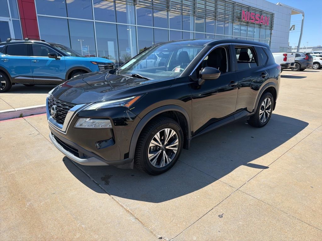 Used 2023 Nissan Rogue SV image 1