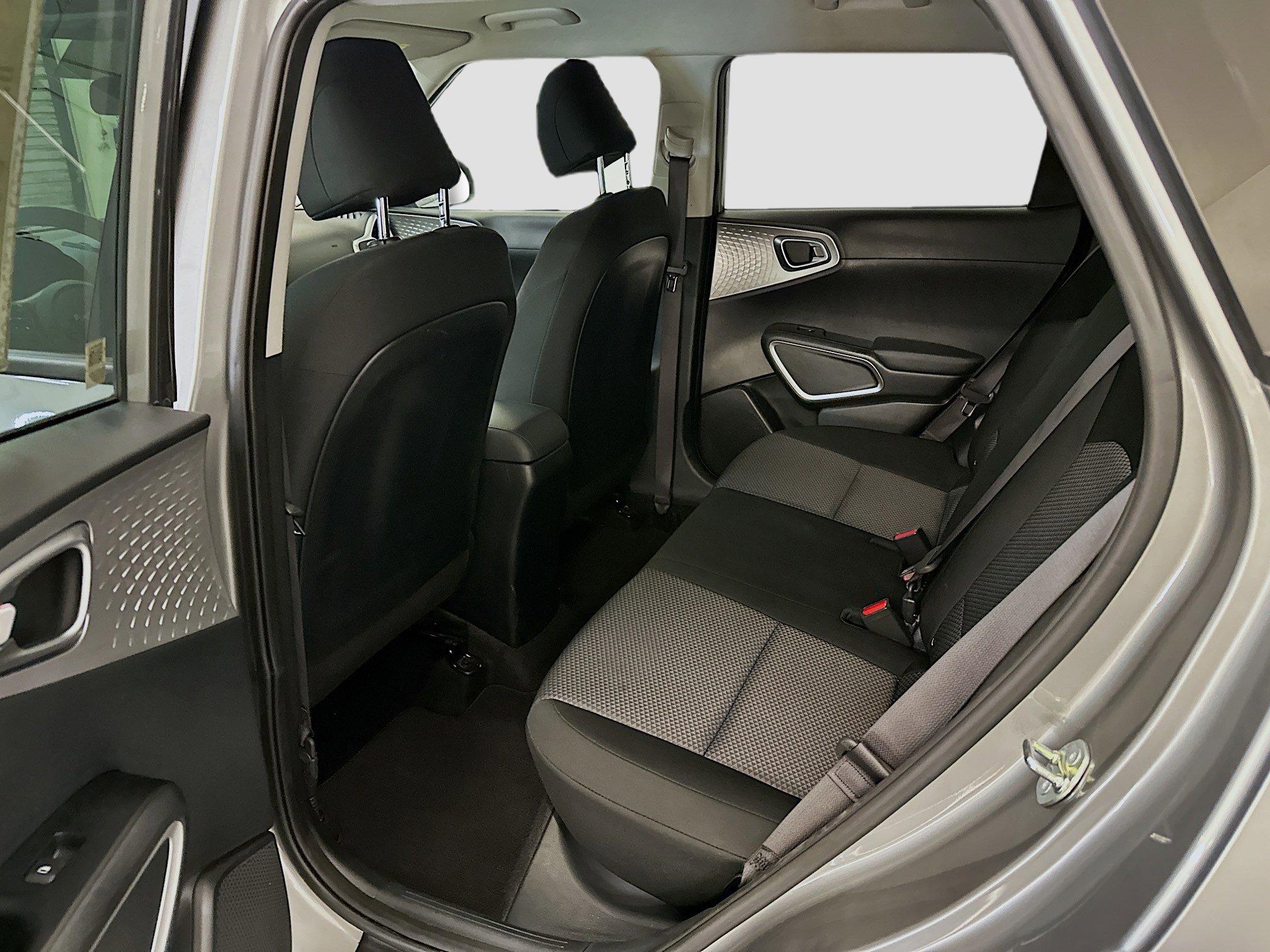 Used 2025 Kia Soul LX w/ LX Technology Package image 28