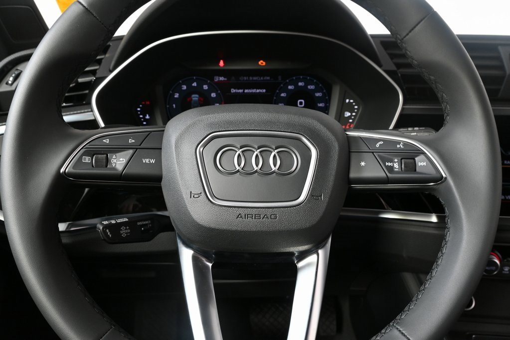 New 2025 Audi Q3 2.0T Premium image 9