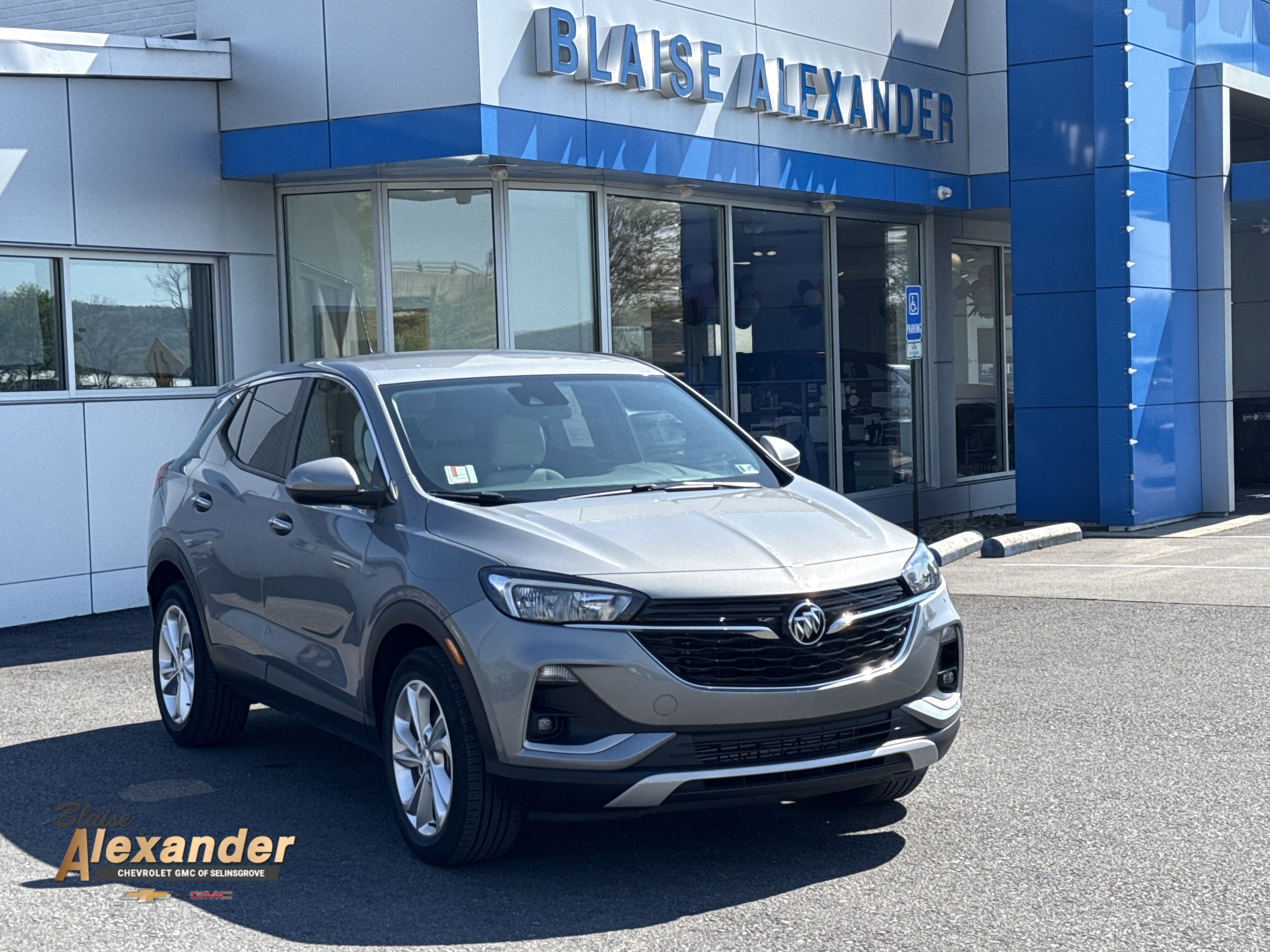 Used 2023 Buick Encore GX Preferred w/ Cold Weather Comfort Package FWD image 1