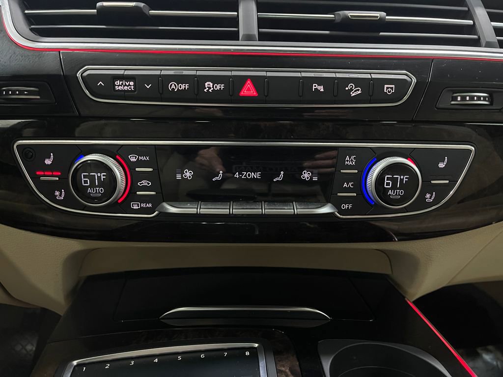 Used 2018 Audi Q7 3.0T Prestige w/ Prestige Package image 23