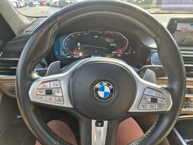 Used 2022 BMW 750i xDrive w/ Executive Package image 25