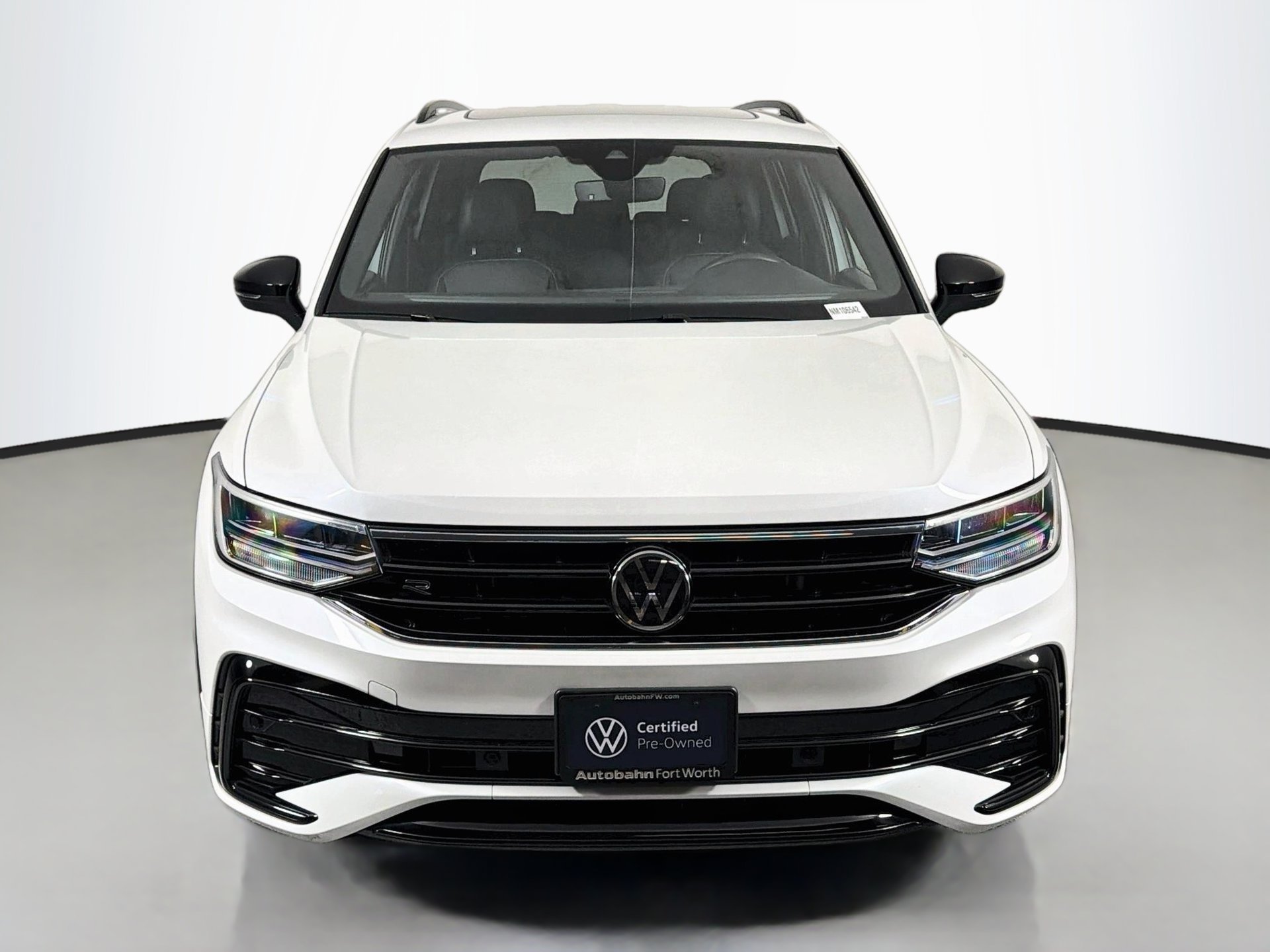 Certified 2022 Volkswagen Tiguan SE R-Line FWD image 2
