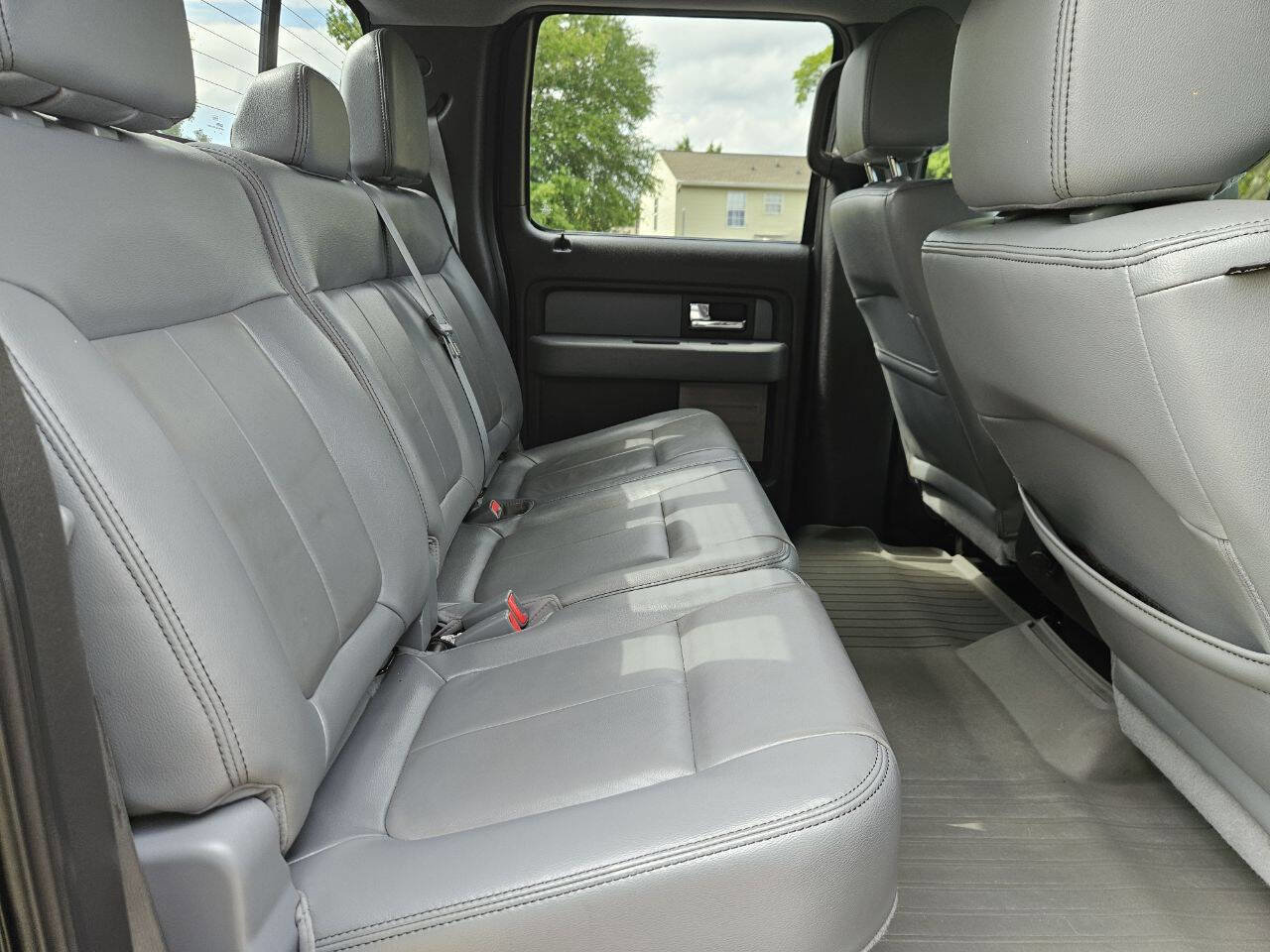 Used 2014 Ford F150 XLT w/ Equipment Group 302A Luxury AWD/4WD image 17