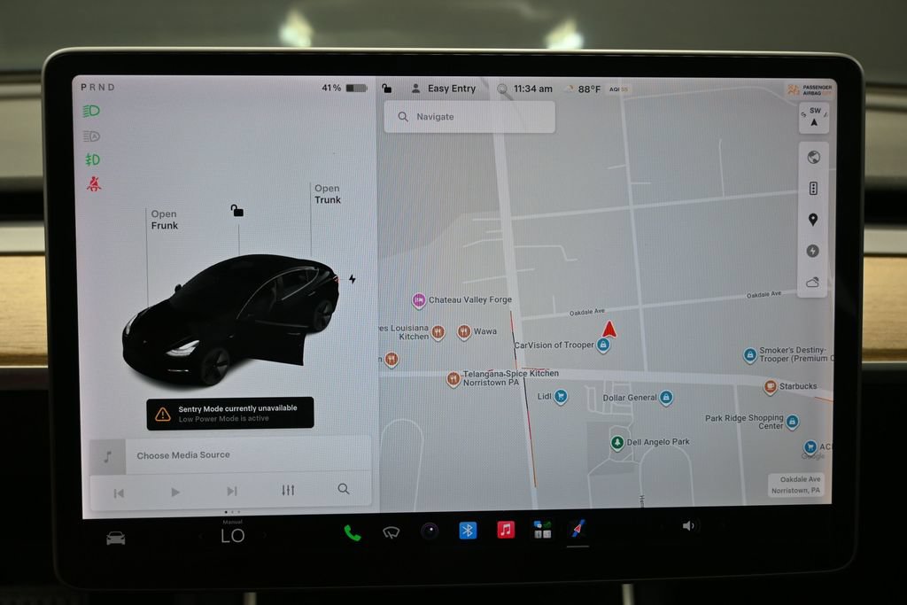 Used 2018 Tesla Model 3 Mid Range RWD image 17