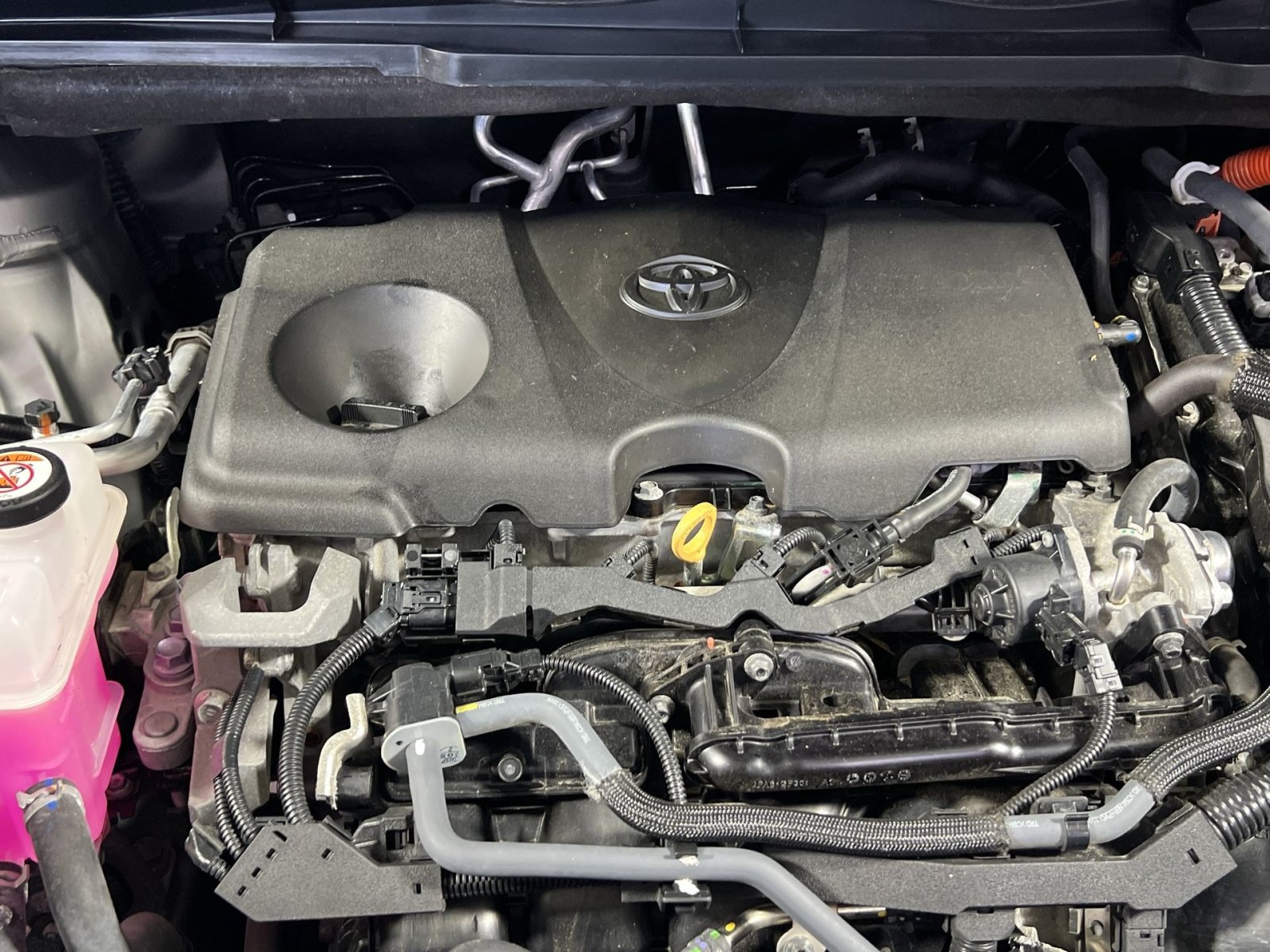Used 2023 Toyota Sienna XLE AWD/4WD image 30