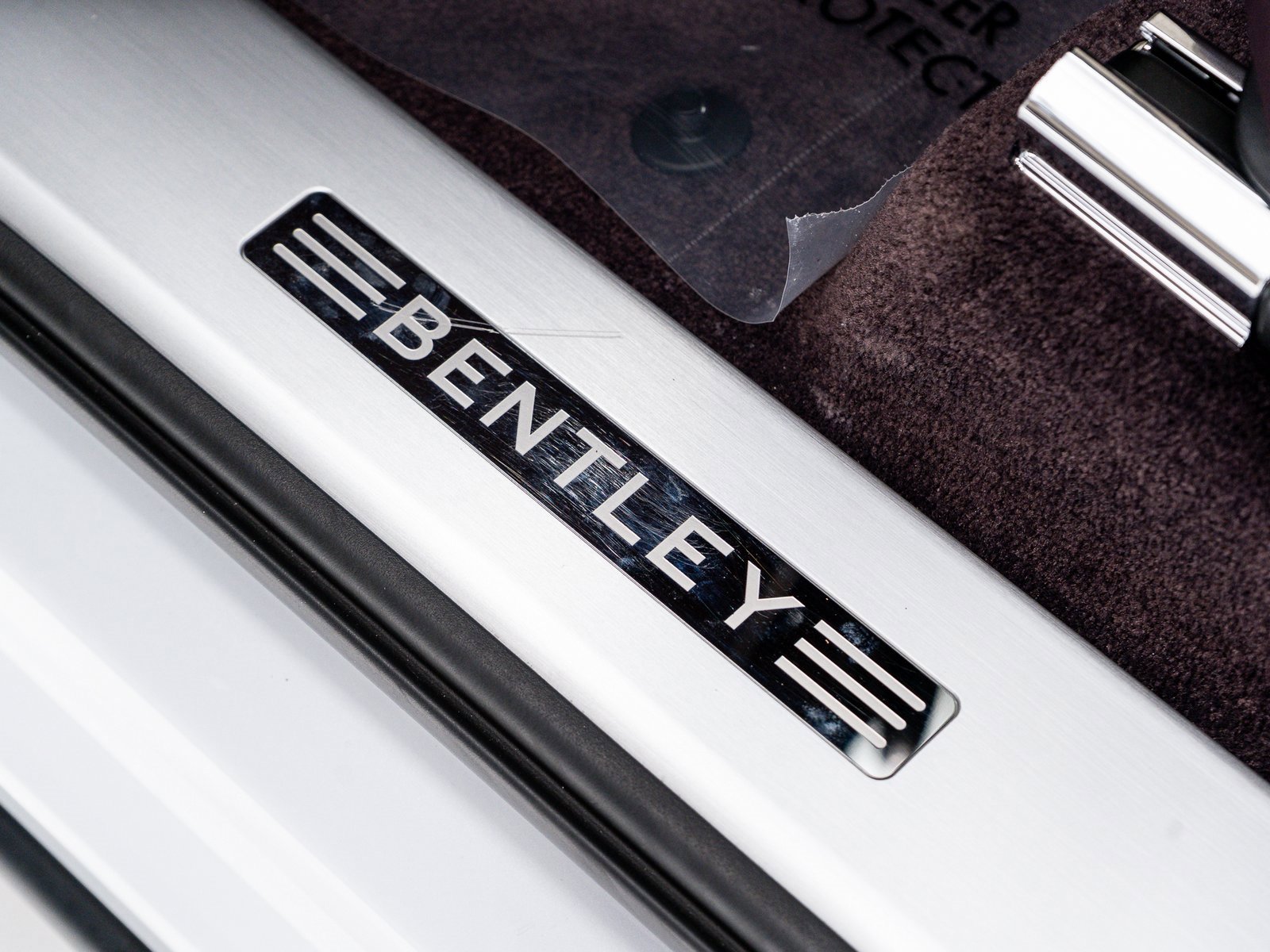 Certified 2023 Bentley Bentayga Extended Wheelbase image 13