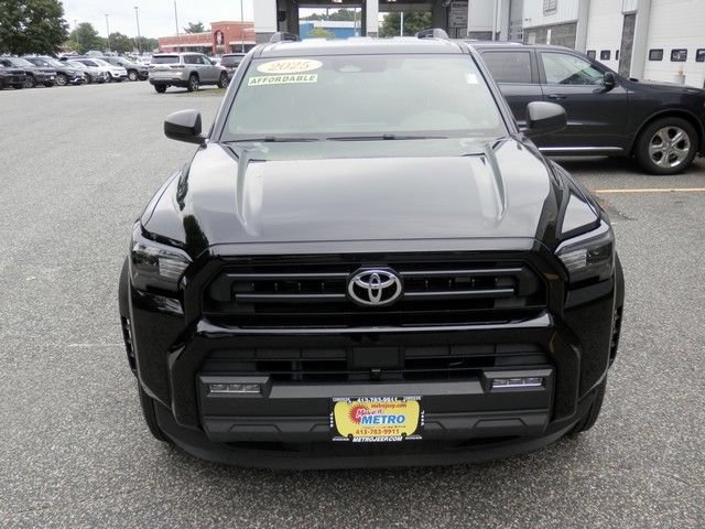 Used 2025 Toyota 4Runner SR5 AWD/4WD image 3