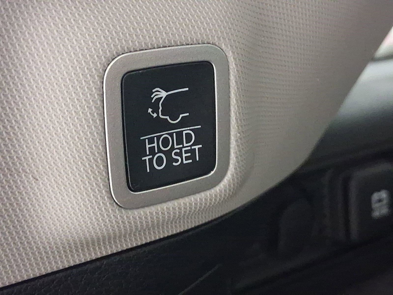 Used 2023 Jeep Grand Cherokee Overland w/ Adv Protech Group III image 32