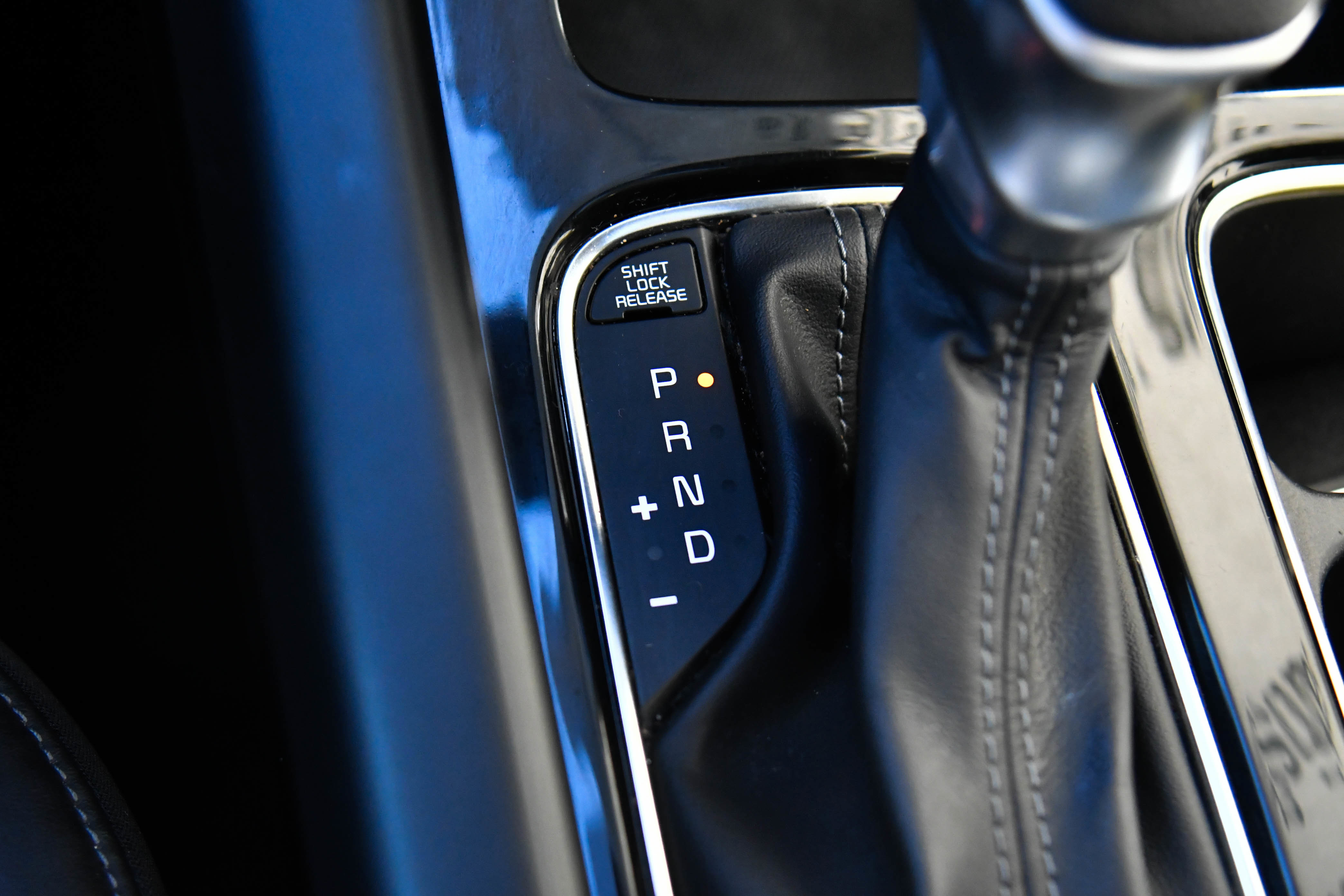 Used 2022 Kia Telluride LX image 24