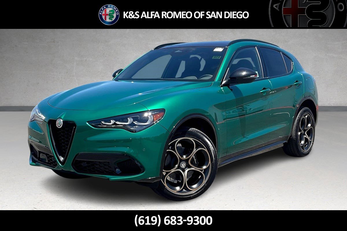 New 2025 Alfa Romeo Stelvio Sprint image 1