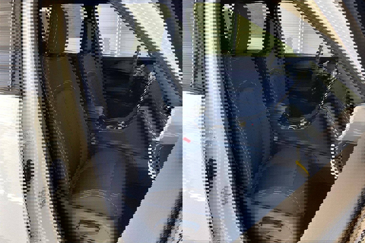 New 2025 Jeep Grand Cherokee L Laredo w/ Luxury Tech Group I image 9