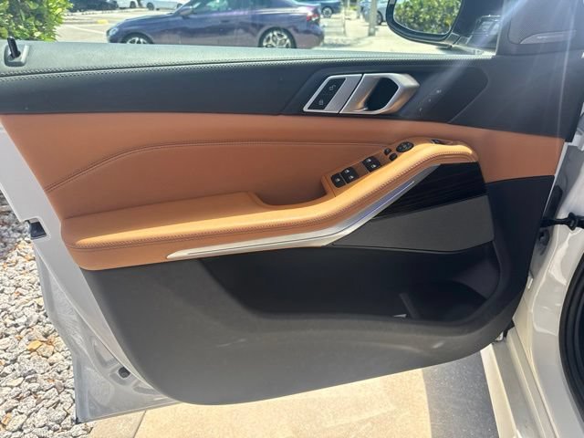 Certified 2025 BMW X5 sDrive40i w/ M Sport Package RWD image 10