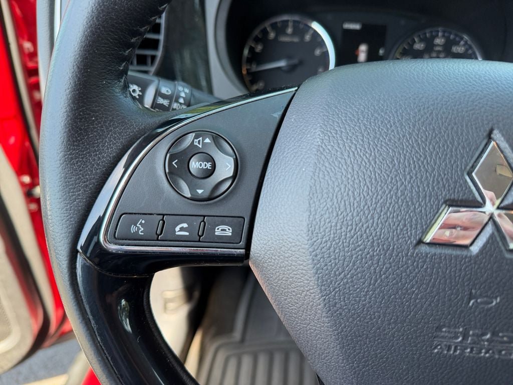 Used 2019 Mitsubishi Outlander SE AWD/4WD image 15