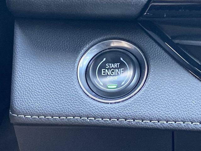 Used 2025 Buick Enclave Preferred AWD/4WD image 13