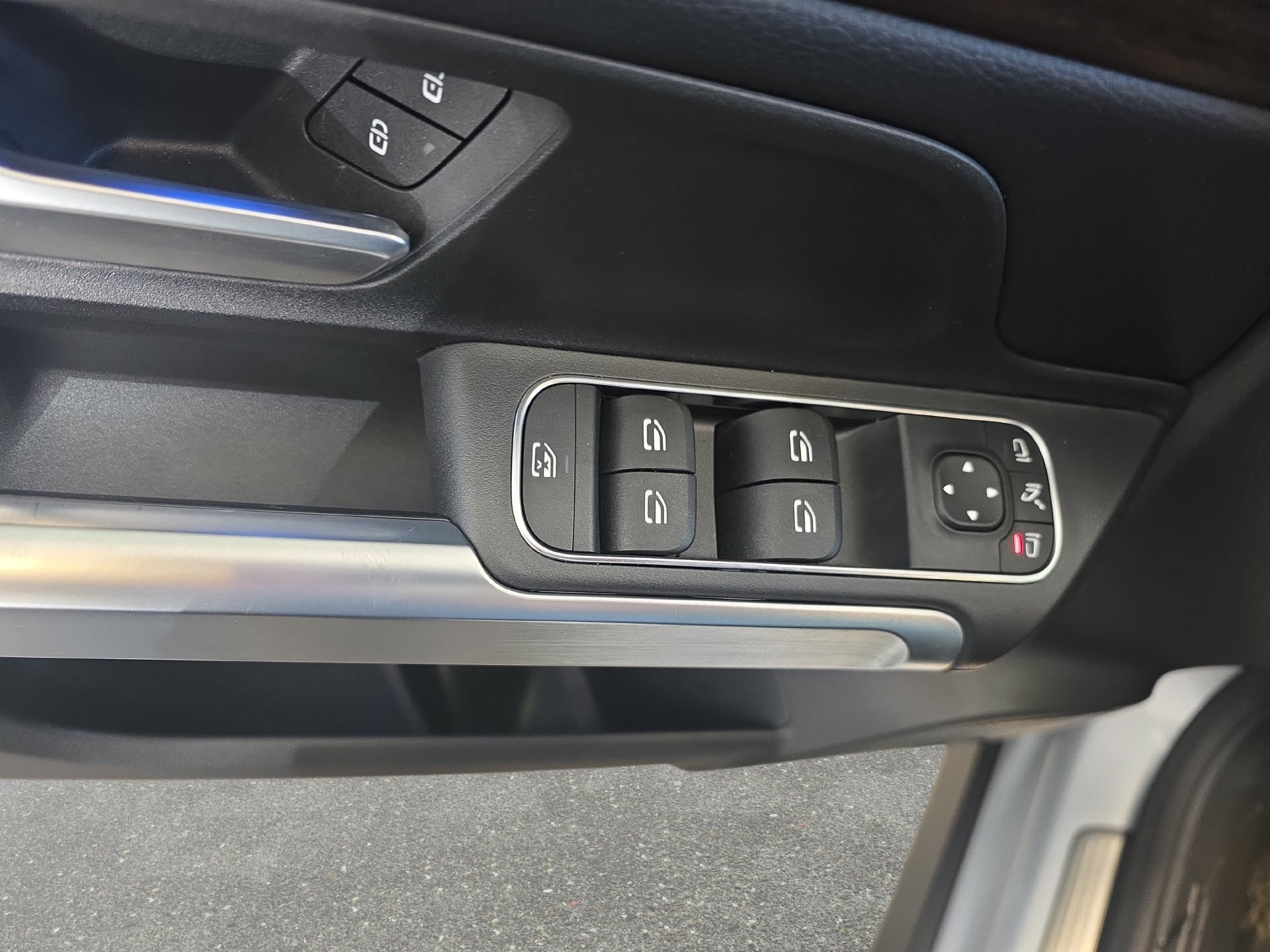 Certified 2026 Mercedes-Benz GLB 250 image 27