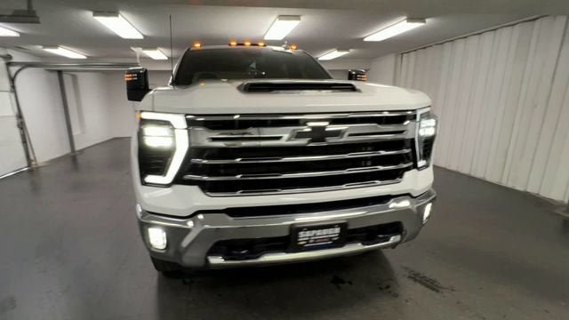 Certified 2024 Chevrolet Silverado 2500 LTZ w/ LTZ Convenience Package AWD/4WD image 3