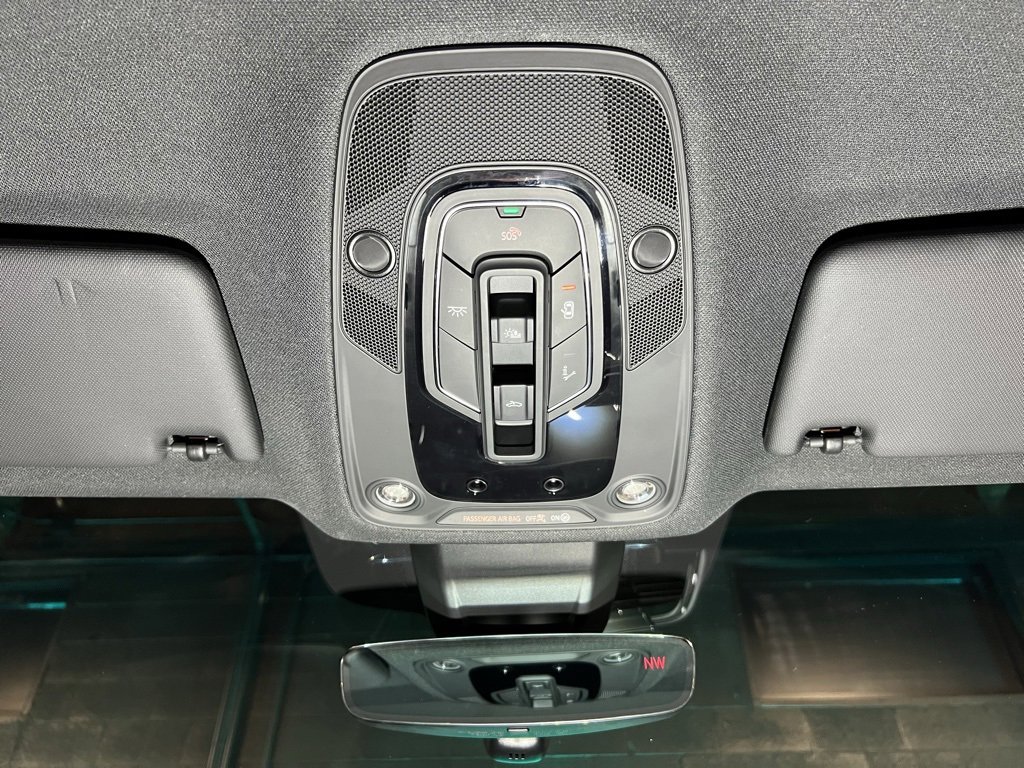 Used 2024 Audi SQ5 Premium Plus w/ Premium Plus Package image 20