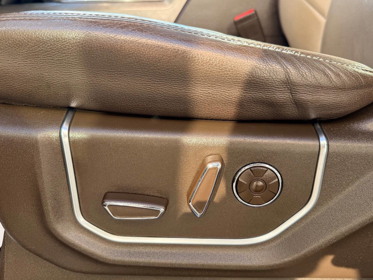 Used 2019 Ford F450 Limited image 19