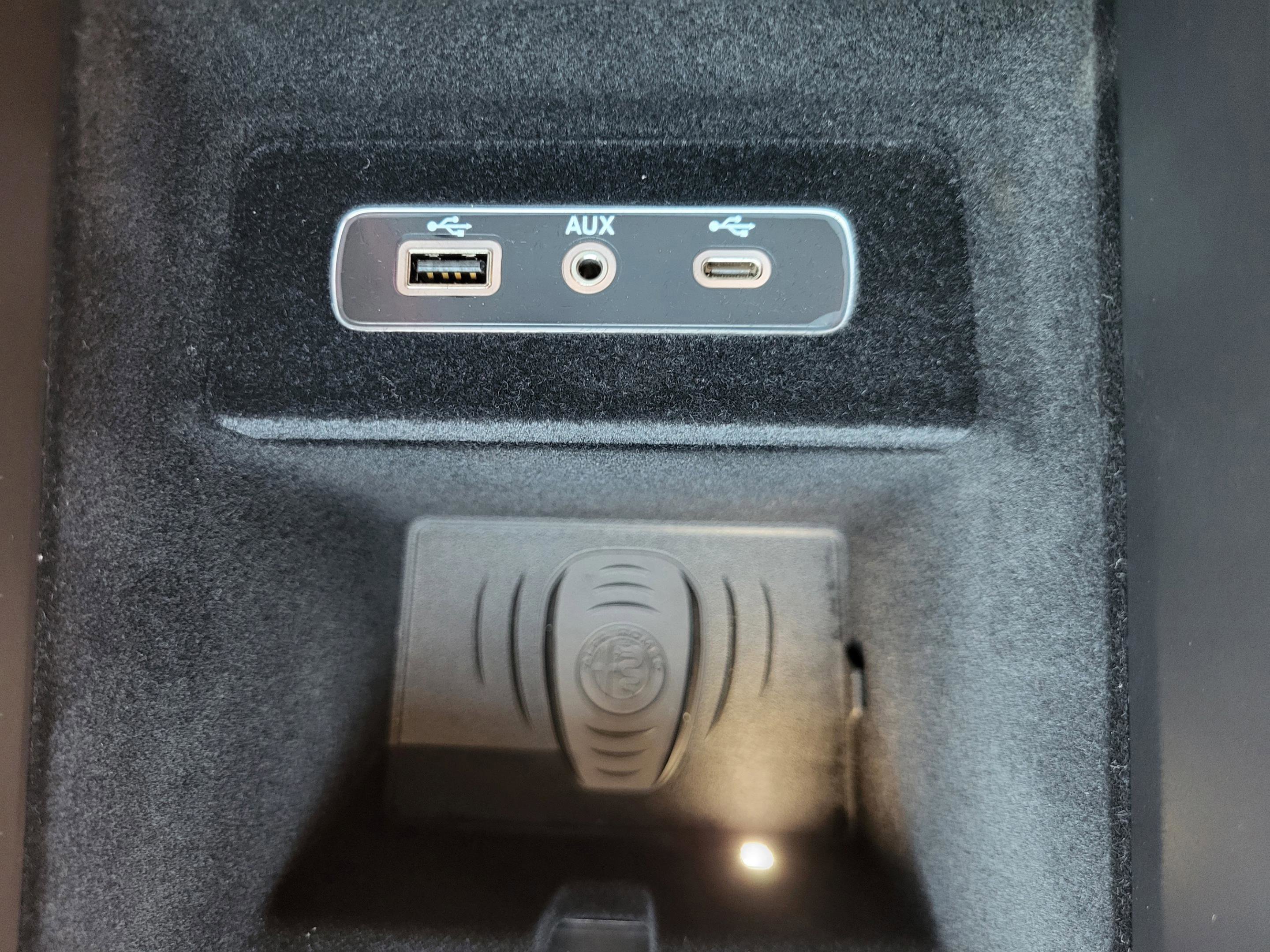 New 2026 Alfa Romeo Stelvio Sprint AWD/4WD image 45