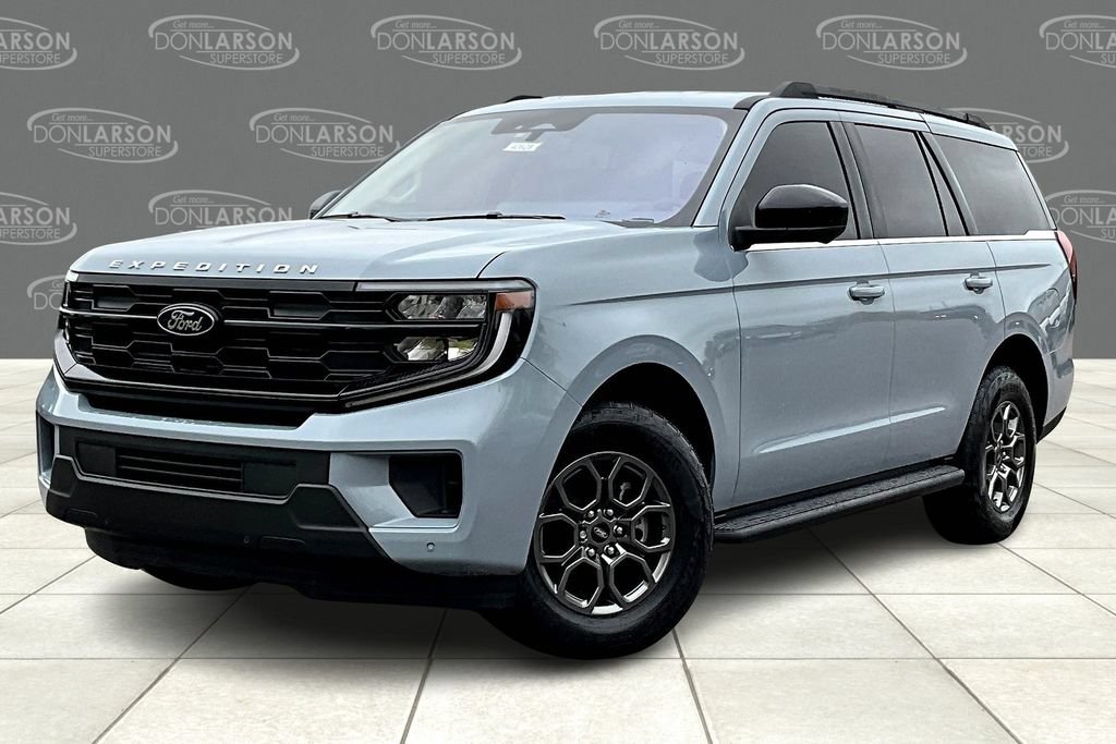 Certified 2025 Ford Expedition Active AWD/4WD image 2
