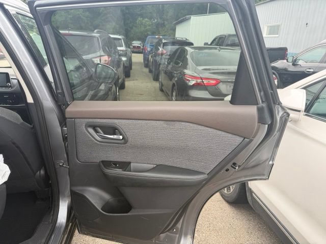 Used 2021 Nissan Rogue SV AWD/4WD image 8
